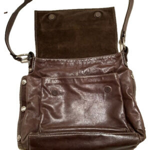 Nuovedive Italian  soft brown leather shoulder bag.
